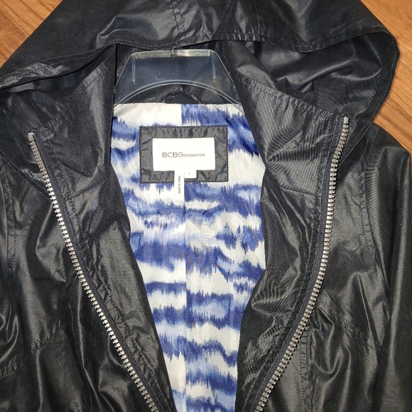 BCBG generation rain coat - Picture 2 of 8